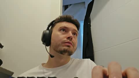 Snapshot of 8inchdude93 chatting on September 2025 08:39:02 AM 8inchdude93 online show from September 2025 08:39:02 AM