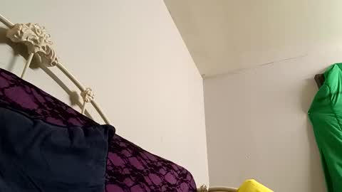 8intenn online show from February 2026 12:59:02 PM