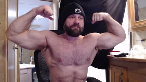 Snapshot of 9fat_inches chatting on January 2025 08:54:01 PM 9 fat inches online show from January 2025 08:54:01 PM