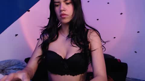 Snapshot of 9sophie_rosse chatting on February 2026 07:04:01 PM sofi 3 online show from February 2026 07:04:01 PM
