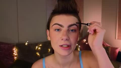 Willow online show from November 2025 09:25:02 PM