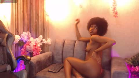 Alana online show from December 2025 04:12:02 PM