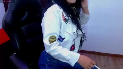 Alexandra online show from November 2025 09:57:02 PM