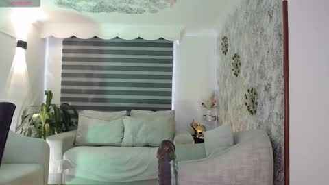 _alice_horny_ online show from October 2025 02:15:01 PM