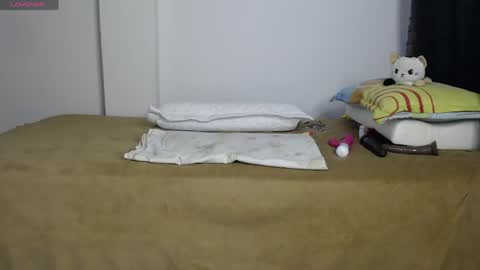 _alice_horny_ online show from April 2026 04:08:02 AM