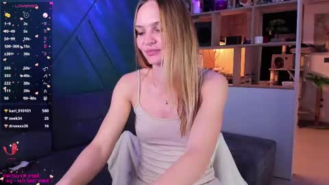 Mia online show from February 2025 04:01:02 PM