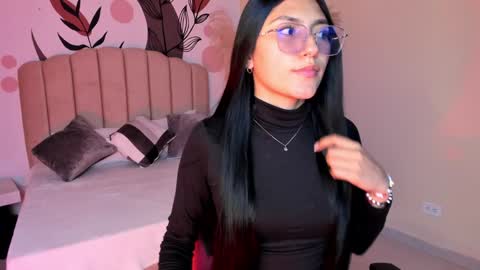 Snapshot of _allondra_ chatting on January 2025 10:35:01 PM Allondra online show from January 2025 10:35:01 PM