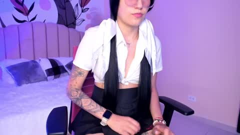 Snapshot of _allondra_ chatting on January 2025 11:05:02 PM Allondra online show from January 2025 11:05:02 PM