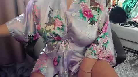 Snapshot of _alyssia_ chatting on November 2025 10:04:01 AM lisa online show from November 2025 10:04:01 AM