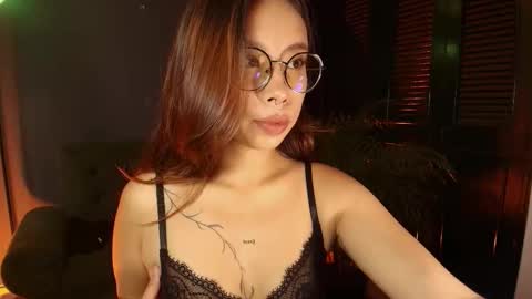 Ana  online show from February 2026 07:10:02 PM