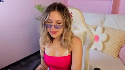 Snapshot of _amymoore chatting on June 2026 01:26:02 AM _amymoore online show from June 2026 01:26:02 AM