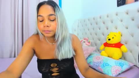 Analia online show from February 2025 05:25:01 AM