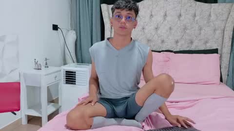 Andres online show from December 2024 10:18:01 PM