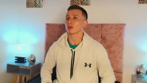 _andrewfalcon2 online show from January 2025 12:14:01 PM