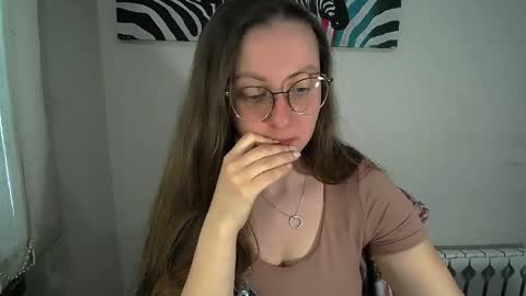 Snapshot of _annabelle_lee chatting on May 2026 06:33:01 AM Anna online show from May 2026 06:33:01 AM