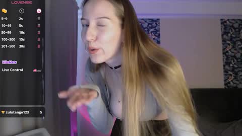 Anny online show from March 2026 06:52:01 AM