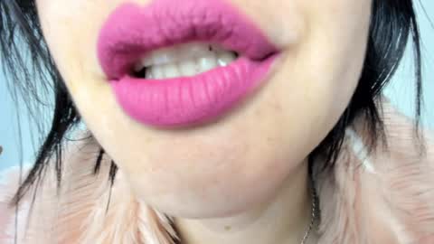 antonia online show from December 2024 10:34:01 AM