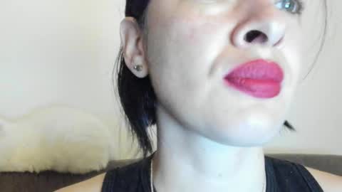 antonia online show from February 2025 10:32:02 AM