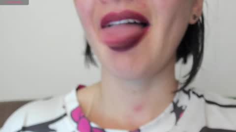 antonia online show from February 2025 11:32:01 PM