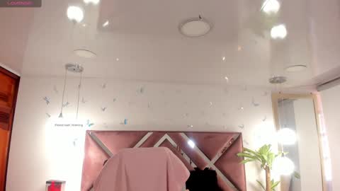 antonnela online show from October 2025 02:04:01 PM