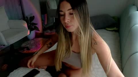 Snapshot of _arianalzate_ chatting on June 2026 10:15:01 PM 60 online show from June 2026 10:15:01 PM