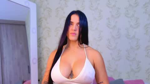 Queen Cruz online show from January 2026 01:41:02 AM