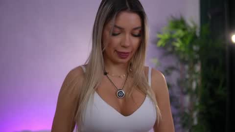 Arielle online show from April 2026 05:29:02 AM