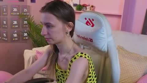 Snapshot of _ash_leyy_ chatting on May 2026 01:24:02 AM _ash_leyy_ online show from May 2026 01:24:02 AM