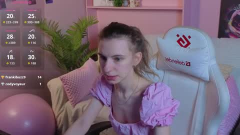 Snapshot of _ash_leyy_ chatting on May 2026 01:32:02 AM _ash_leyy_ online show from May 2026 01:32:02 AM