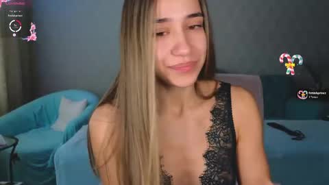 _aura_18 online show from April 2026 02:51:02 AM