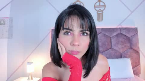 _aurora_collins_ online show from December 2025 12:36:01 PM