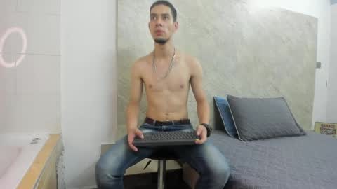 _axel_09 online show from April 2026 03:56:01 AM