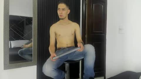 _axel_09 online show from April 2026 04:01:01 AM