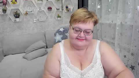 Snapshot of _big_beautiful_love_ chatting on December 2024 08:26:02 PM Louise  ONLY IN PVT  Masturbation with dildo and cum  Naked  Show and play with pussy  Blow job  Hand job  ONLY IN PVT  online show from December 2024 08:26:02 PM