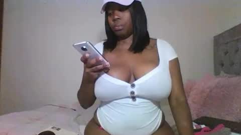_bigtits online show from April 2026 02:20:01 AM