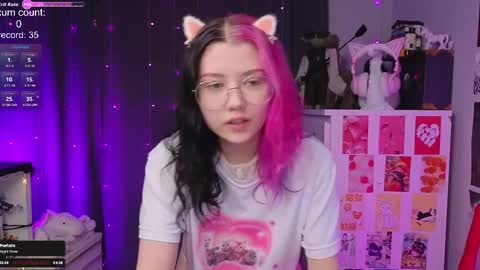 Snapshot of _biscuitty chatting on April 2026 09:34:02 PM Alice .. online show from April 2026 09:34:02 PM