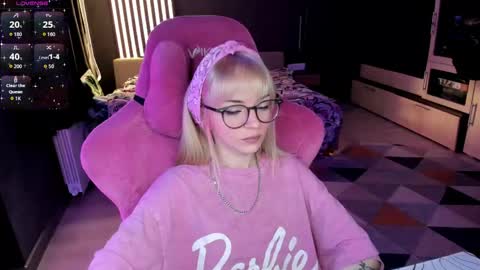 Snapshot of _black_fox__ chatting on May 2026 11:21:02 PM Olivia Subscribe to my Fansly - online show from May 2026 11:21:02 PM