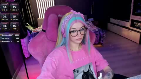 Snapshot of _black_fox__ chatting on May 2026 11:01:04 PM Olivia Subscribe to my Fansly - online show from May 2026 11:01:04 PM