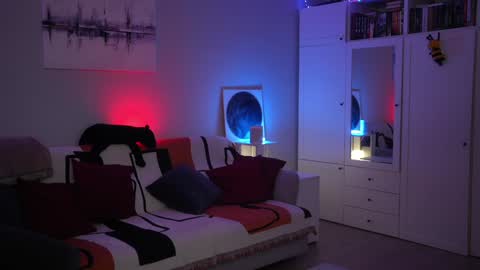 Lili online show from March 2026 05:53:01 AM