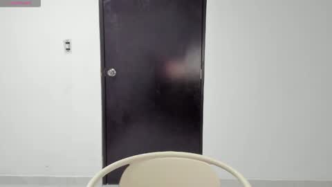 Snapshot of _blairwest_ chatting on December 2025 05:20:01 PM _blairwest_ online show from December 2025 05:20:01 PM