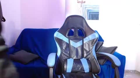Snapshot of _blakee chatting on June 2026 03:25:02 PM B L A K E online show from June 2026 03:25:02 PM