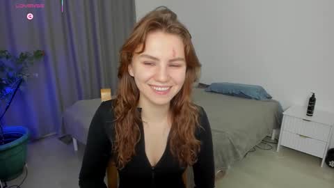 Snapshot of _bramble_ chatting on November 2025 08:04:02 AM Bramble online show from November 2025 08:04:02 AM