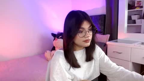 Snapshot of _camilaaa__ chatting on October 2025 06:54:01 AM   online show from October 2025 06:54:01 AM