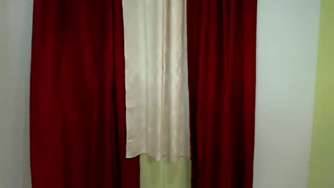 Snapshot of _caroline18_ chatting on January 2025 06:28:02 PM Kate flores online show from January 2025 06:28:02 PM