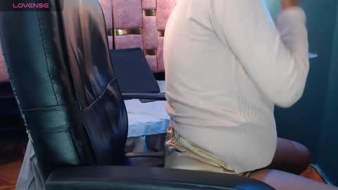 Caroline online show from April 2026 10:30:02 AM