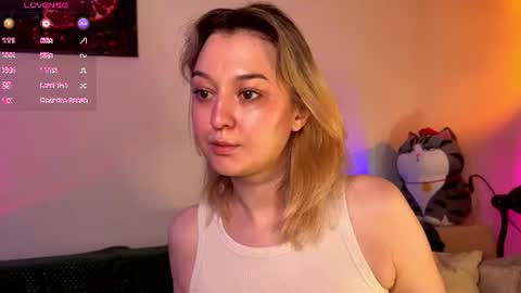Snapshot of _ccrystaa_ chatting on July 2026 03:59:02 AM Christina Chris online show from July 2026 03:59:02 AM