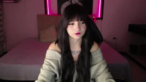 _charlotte_collins_ online show from January 2026 02:20:01 PM