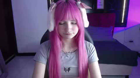 _charlotte_collins_ online show from April 2026 03:17:02 PM