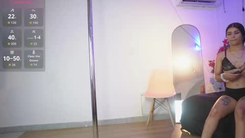 _charlotte_queen_ online show from April 2026 07:50:02 PM