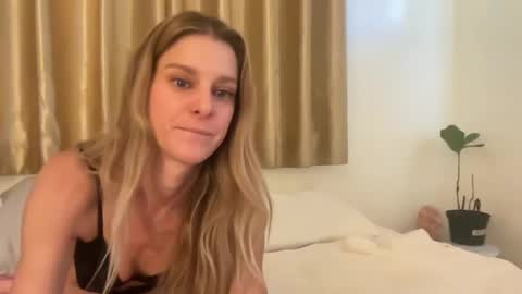 Chelsea xo online show from December 2024 07:56:01 PM